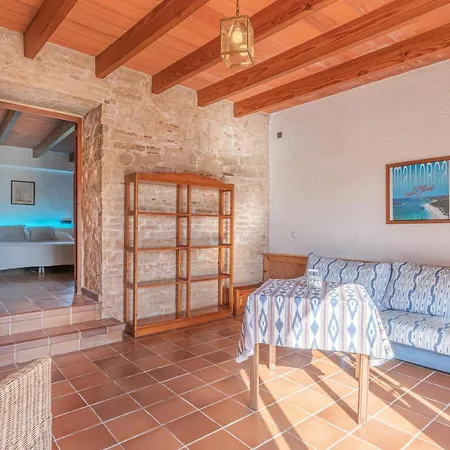 Es Turo De Menorca * 塞萨利内斯